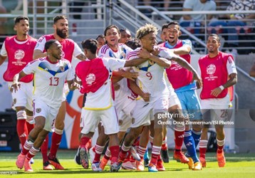 video Highlight : Ecuador 1 - 2 Venezuela (Copa America)